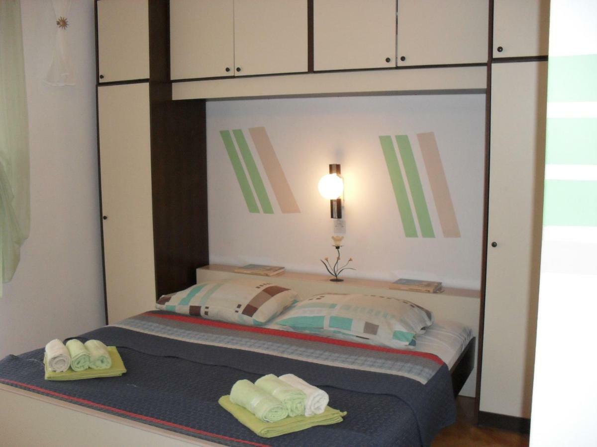 Apartments Desanka Lopar Exterior foto